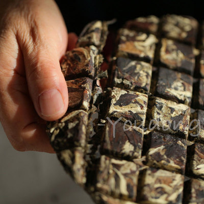 月映千川白茶饼越放越好喝收藏品