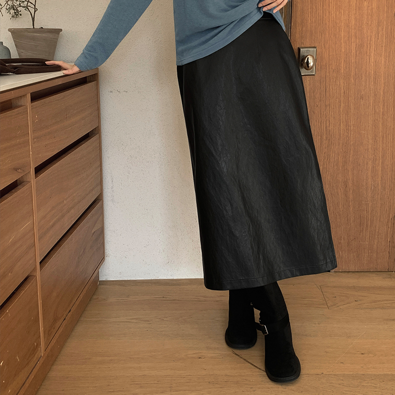 韩国代购大码女装2025靓丽冬装新款拉链后松紧显瘦PU皮开叉半身裙