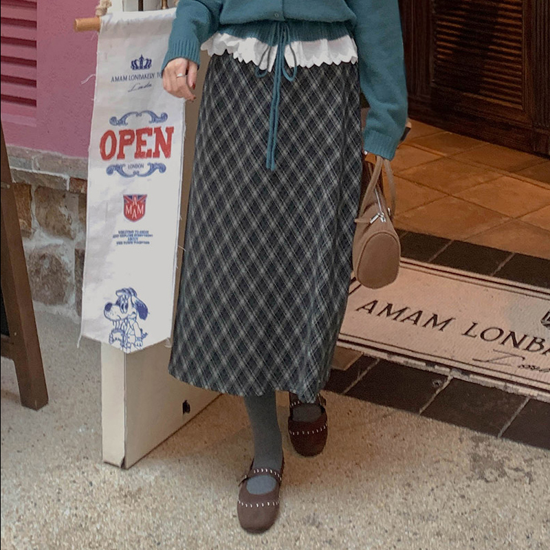 韩国代购大码女装2025靓丽冬装新款拉链后松紧菱形格子毛呢半身裙