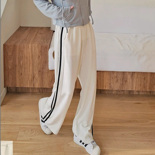 韩国代购大码女装2026靓丽冬装新款松紧腰显瘦直通条纹休闲长裤特