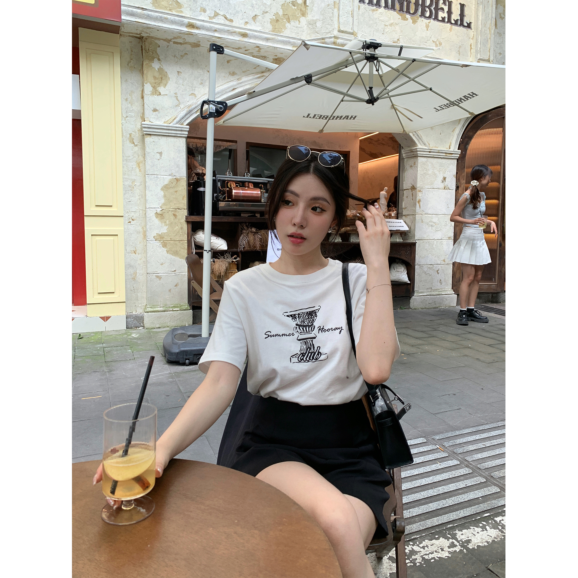 夏天家设计感刺绣印花短袖T恤女