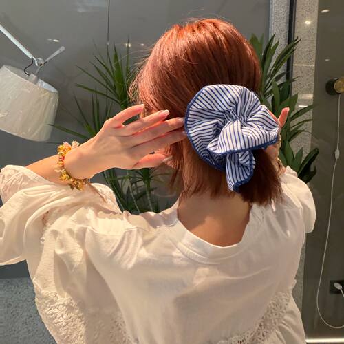 【BORAKOO】高级感蓝白条~多层褶皱头花发圈