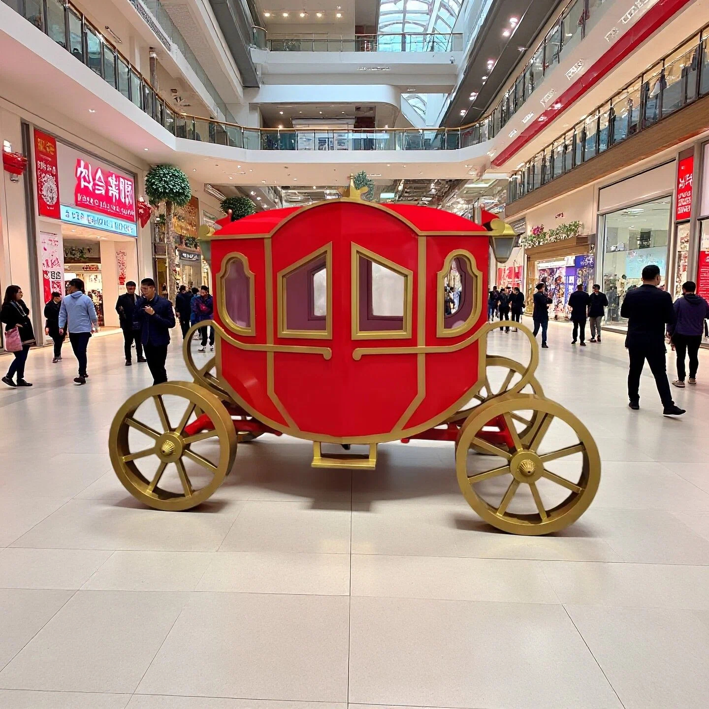 复古红色马车模型美陈道具