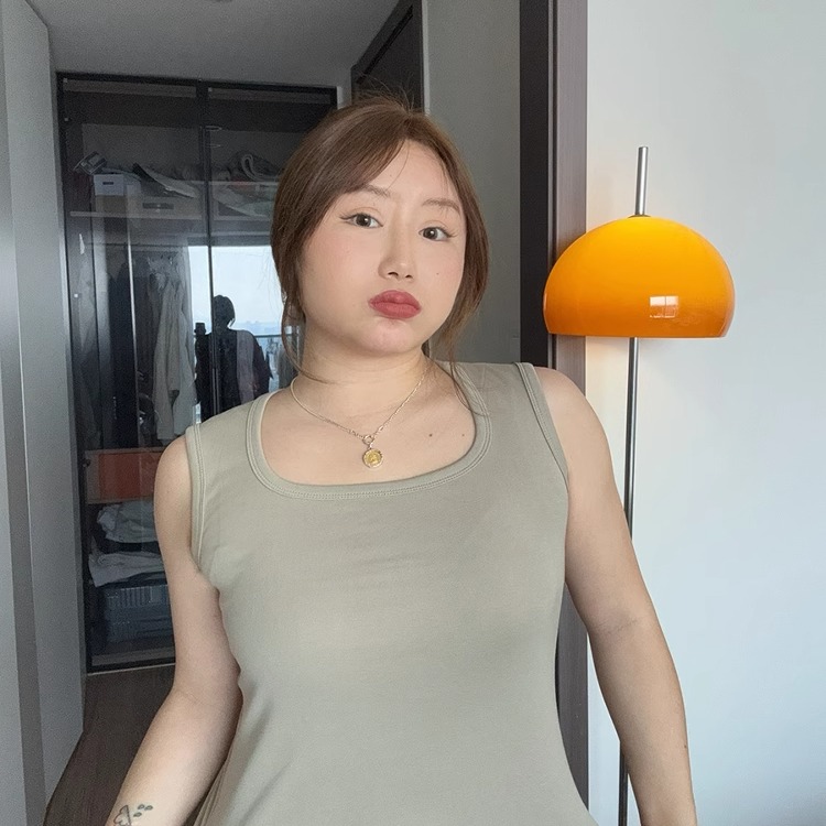 【橙子家】美式背心女显瘦夏季方领打底衫宽肩带遮副乳白色吊带