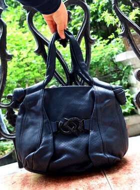 瑕特意大利D@MANI深蓝色打孔头层牛皮水钻装饰HOBO款手提包原480