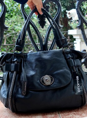 意大利克罗米娅黑色软牛皮枕头形柳钉肩带百搭通勤款中号波士顿包