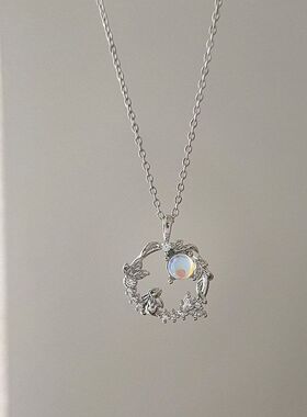 女友简约送项链链奢小众望月女轻锁骨颈饰生日礼物兔子设计感花环