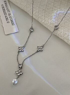 轻奢四叶闪钻感百搭十字女轻链