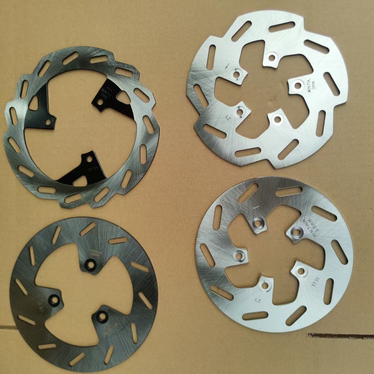 标志QP150SF3SF4前后刹车盘