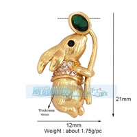 Светло-желтый