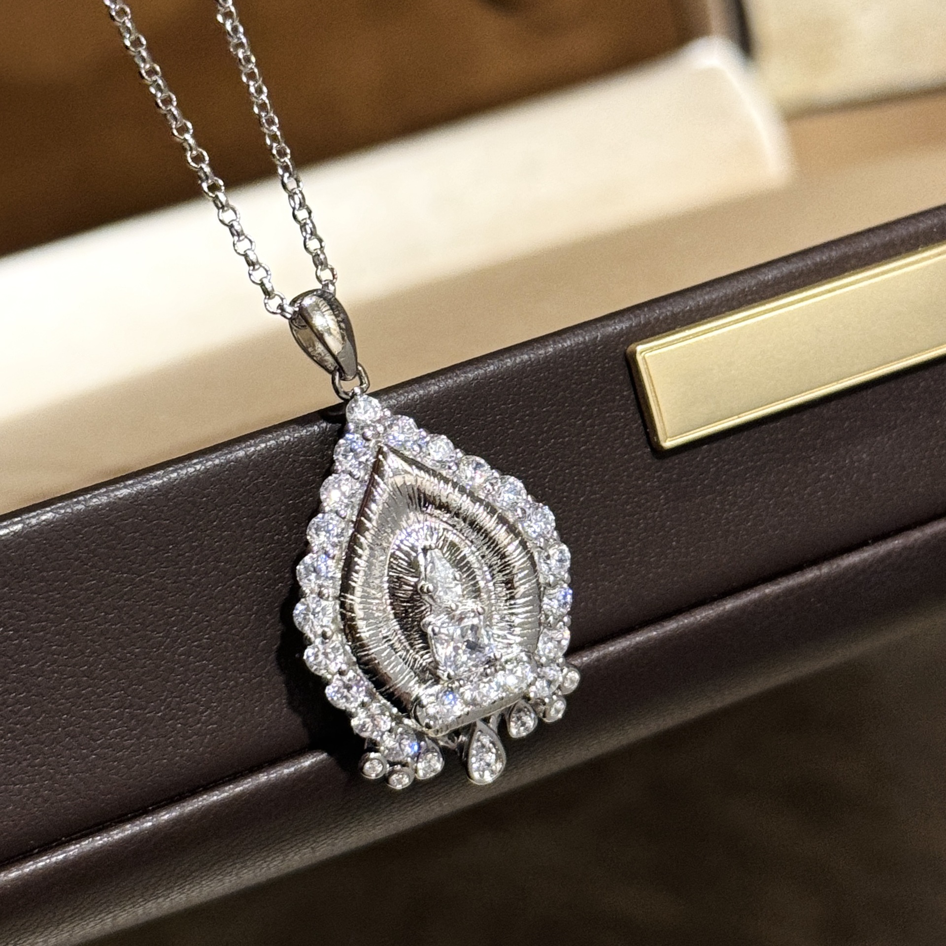 s925纯银 拉丝佛塔锁骨项链水滴钻感新中式手工拉丝精致