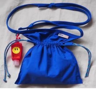 小众设计品牌抽绳斜挎包围裙造型单肩通勤包泰国逛街小包轻便包包