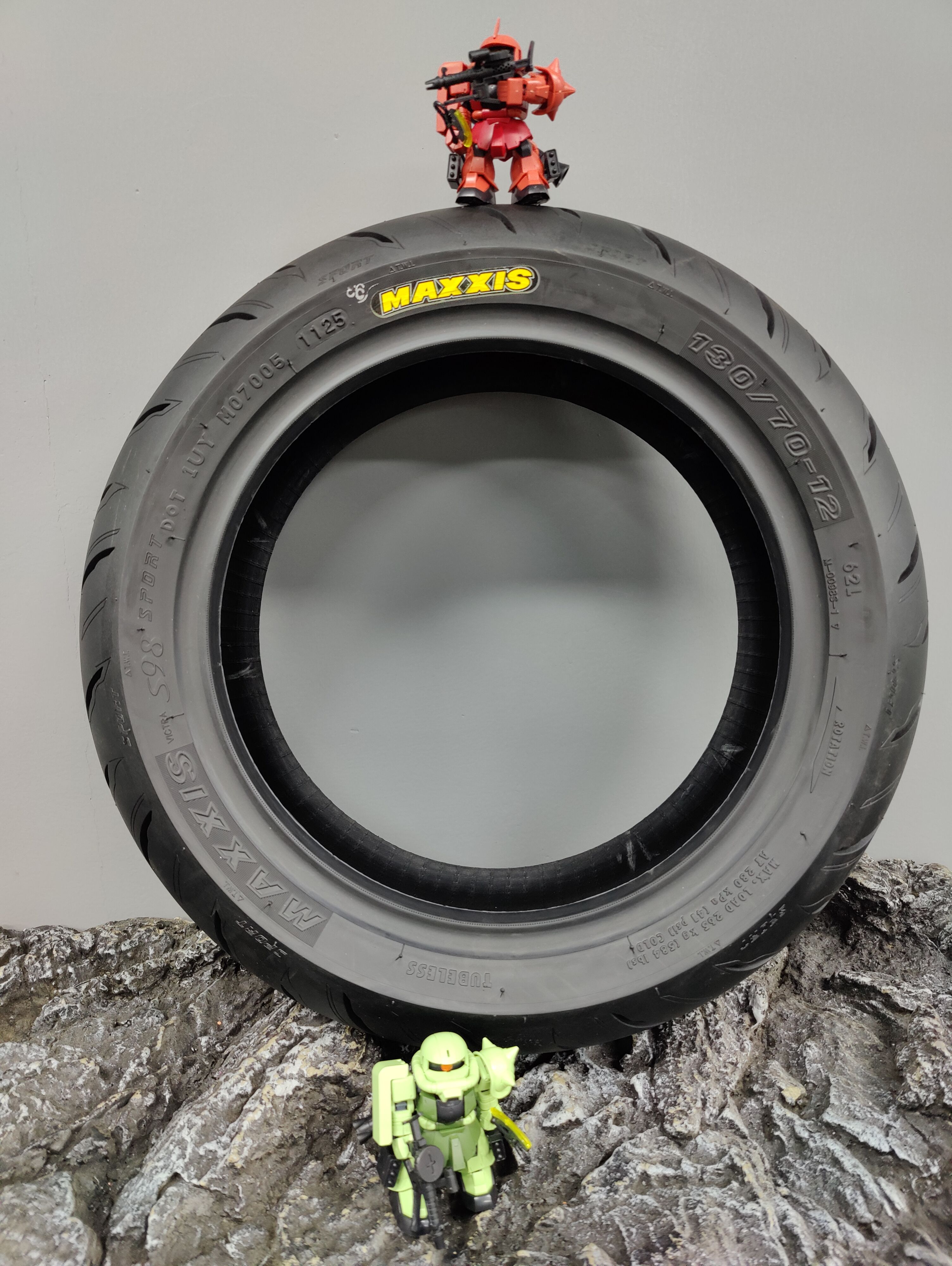 玛吉斯S98ST半热熔电动车踏板摩托车轮胎极核九号等防滑12寸14寸