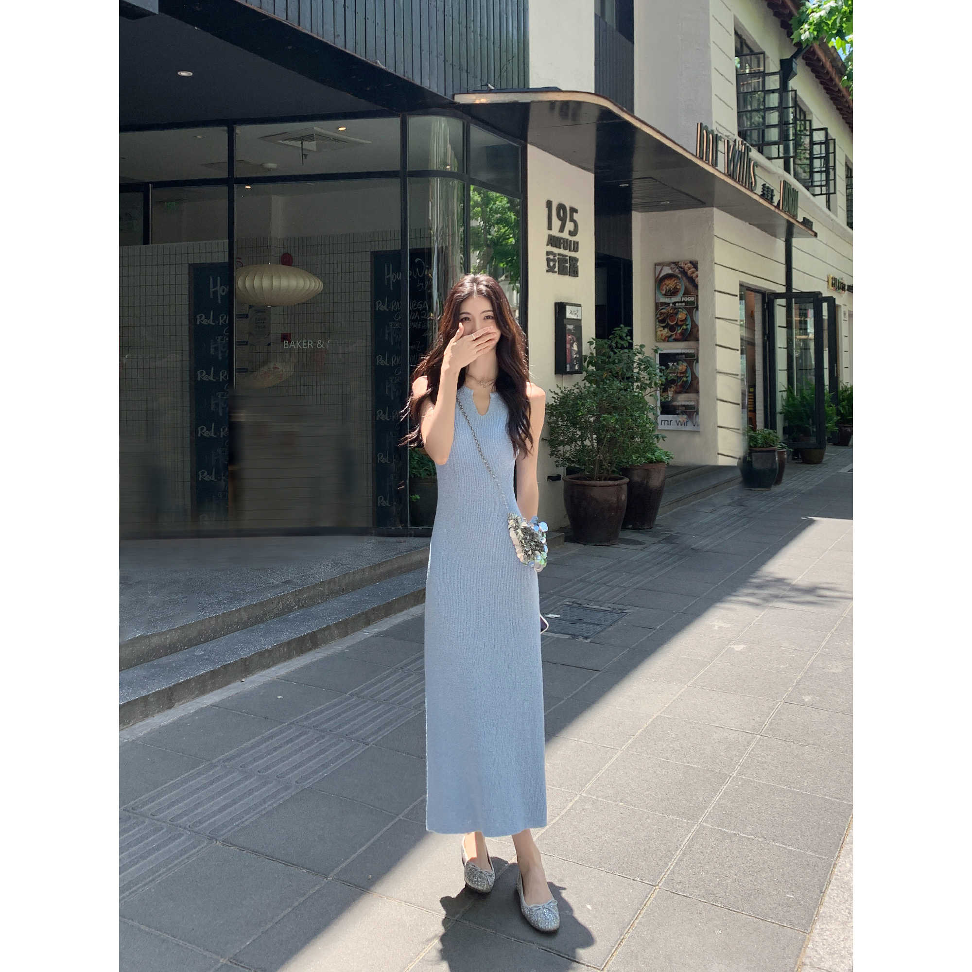 MULVAN 【现货7折】简约主义 气质V领修身背心长裙女收腰连衣裙