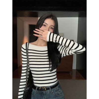 一字领修身条纹针织衫