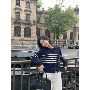 MULVAN 奇遇幻想 条纹长袖针织衫女秋冬宽松显瘦休闲毛衣开衫上衣