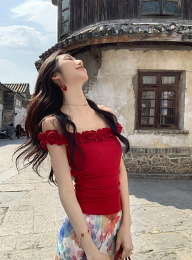 MULVAN 山茶花 立体花朵一字肩木耳边上衣设计感红色露肩短款t恤