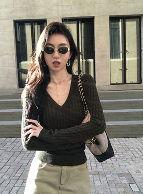 MULVAN 比利时钟声 V领麻花长袖套头针织衫女修身内搭打底衫上衣