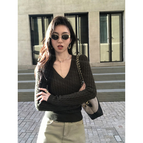 MULVAN 比利时钟声 V领麻花长袖套头针织衫女修身内搭打底衫上衣