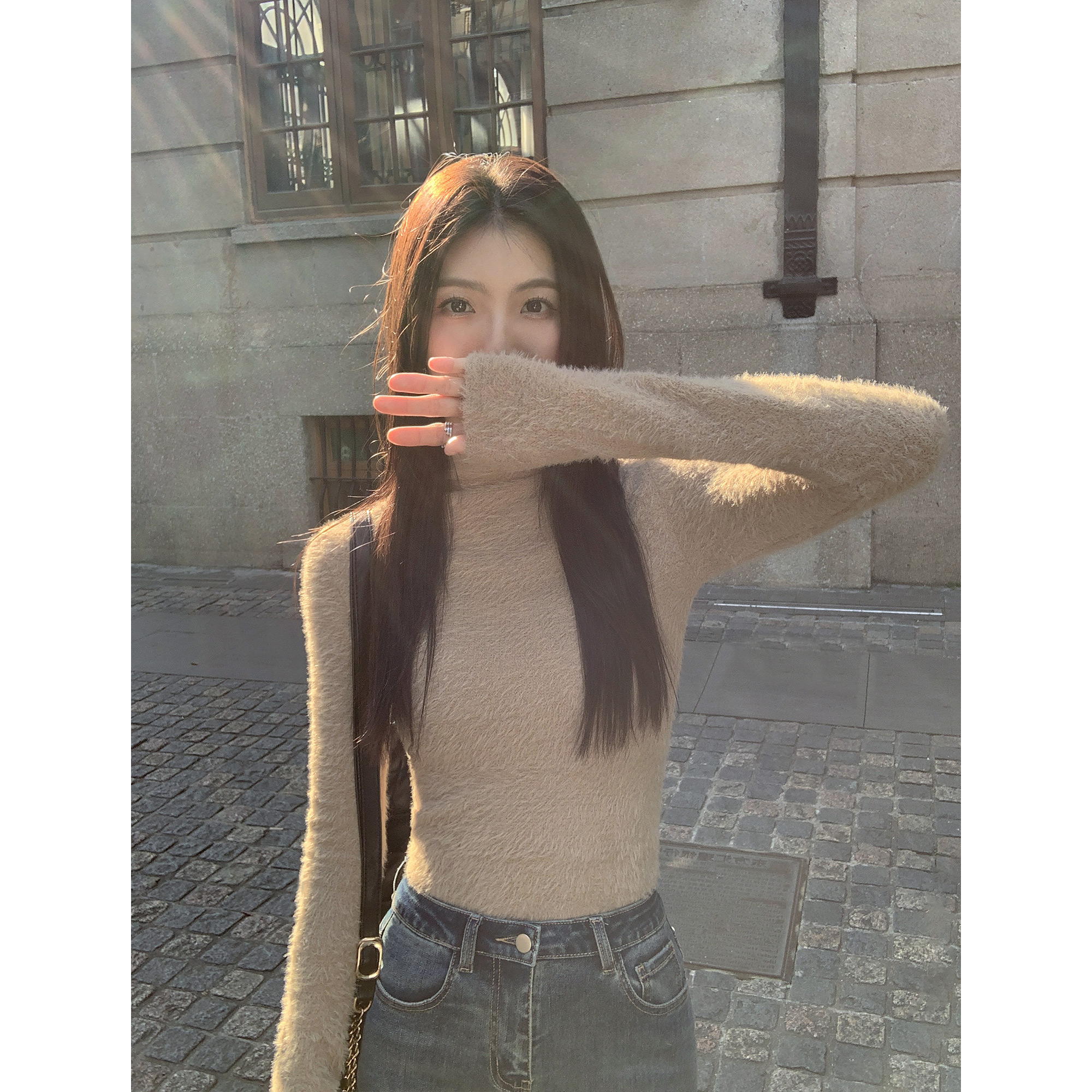 高领修身温暖感毛毛针织打底衫