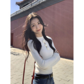 MULVAN 上衣 显瘦设计感内搭毛衣打底衫 白色高领针织衫 女秋冬修身