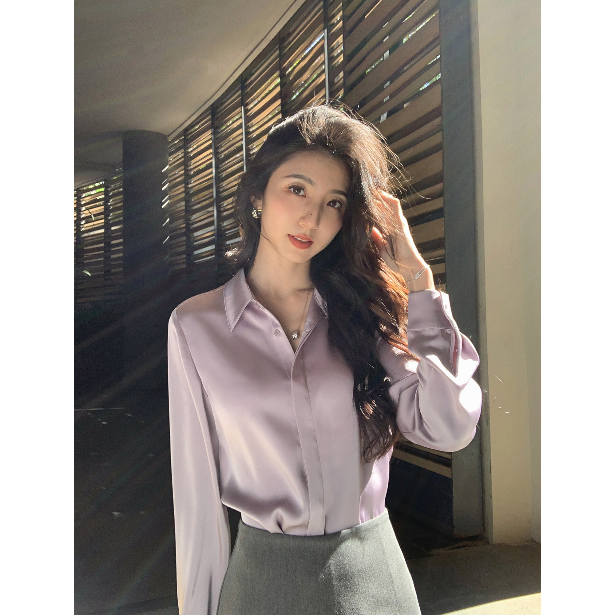 MULVAN 轻奢优雅 高级感缎面翻领长袖衬衫女宽松休闲通勤紫色衬衣