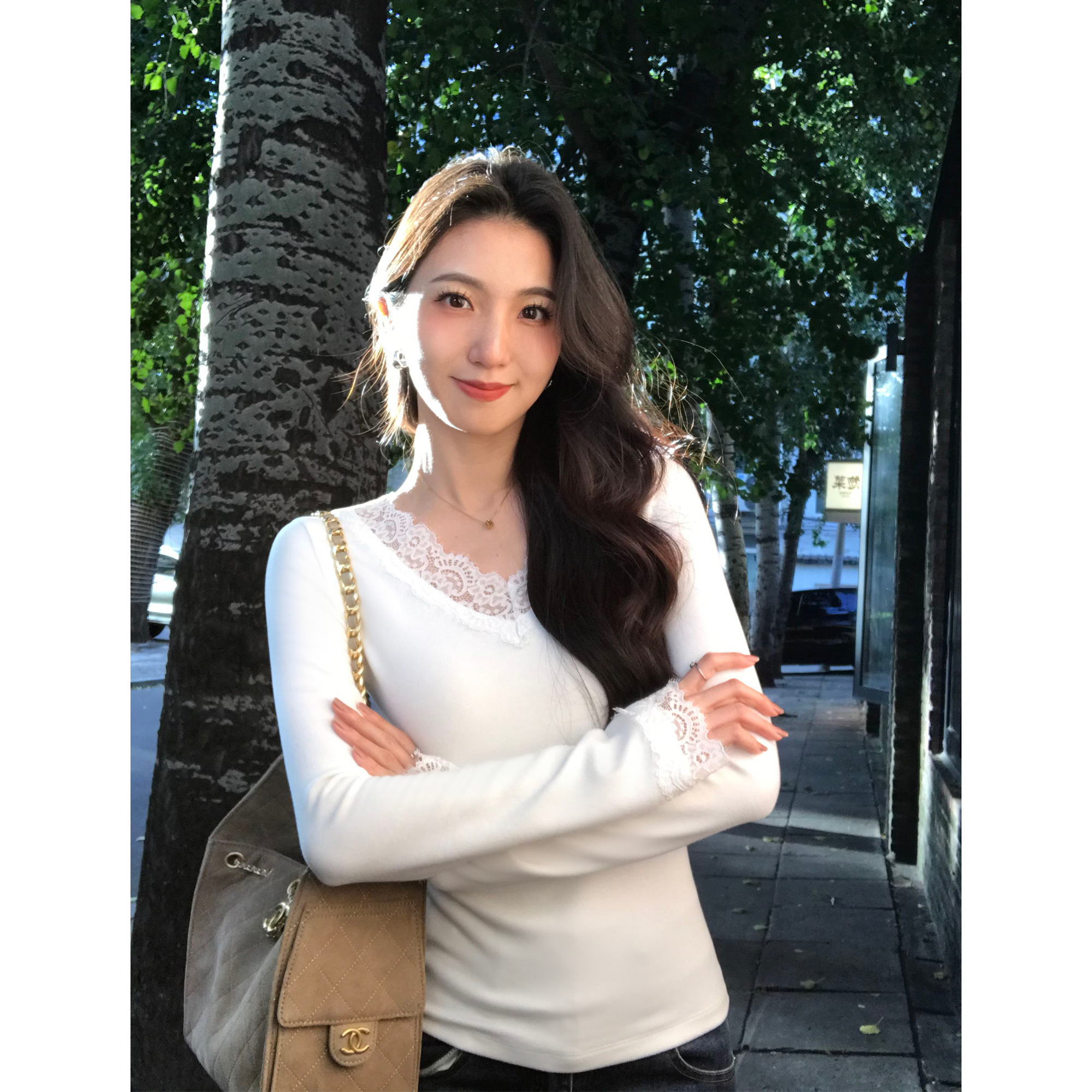 MULVAN 心动降临 蕾丝花边V领针织衫女高级感修身长袖打底上衣