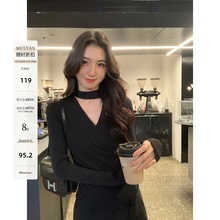MULVAN 慵懒缪斯 优雅V领长袖针织衫女设计感挂脖修身打底上衣