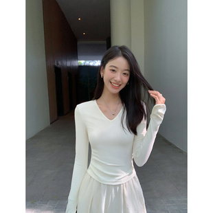 显瘦短款 MULVAN 修身 黑色v领针织t恤女长袖 正肩上衣 现货7折