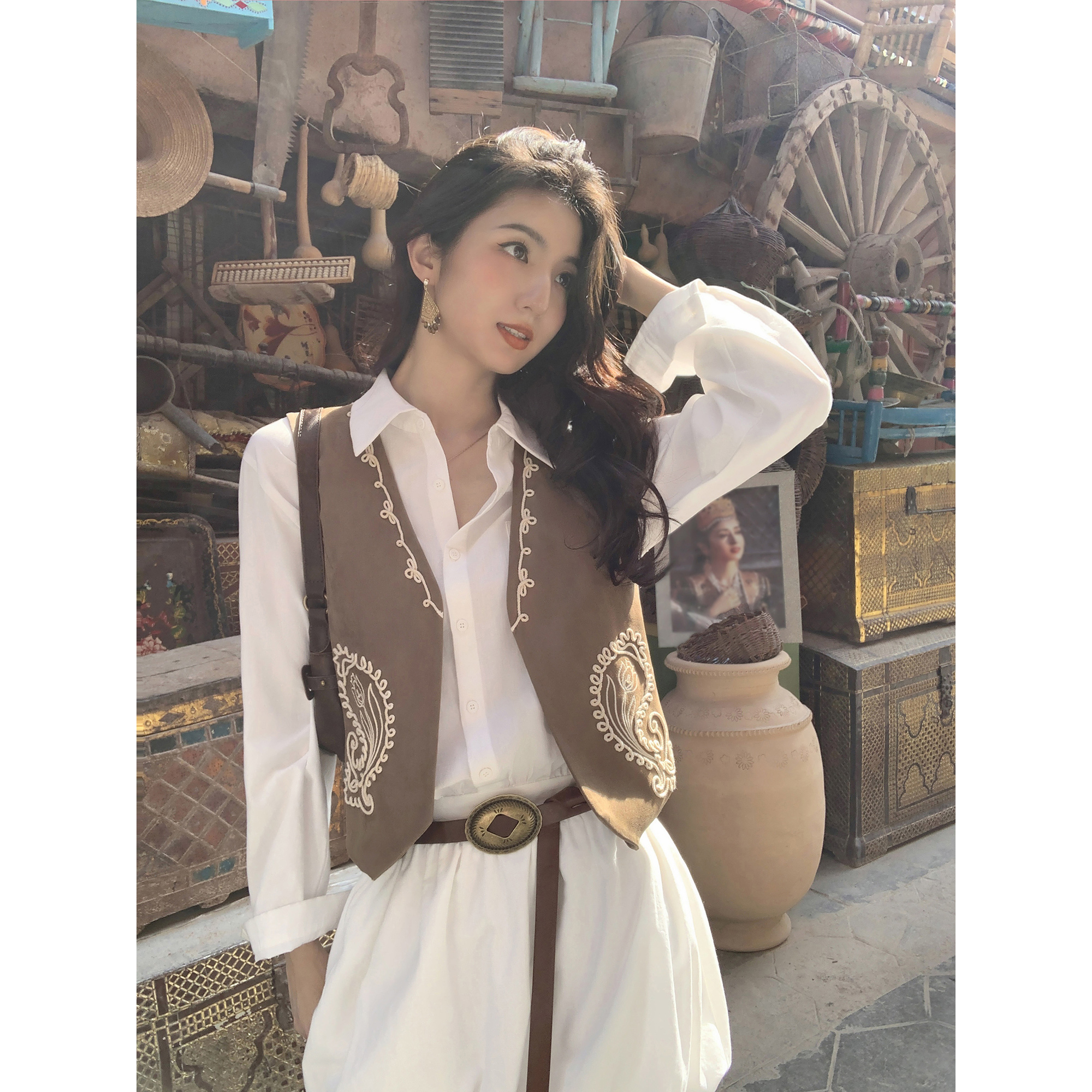 MULVAN 西部民族风 绣花V领马甲开衫女春秋度假风多搭配无袖上衣