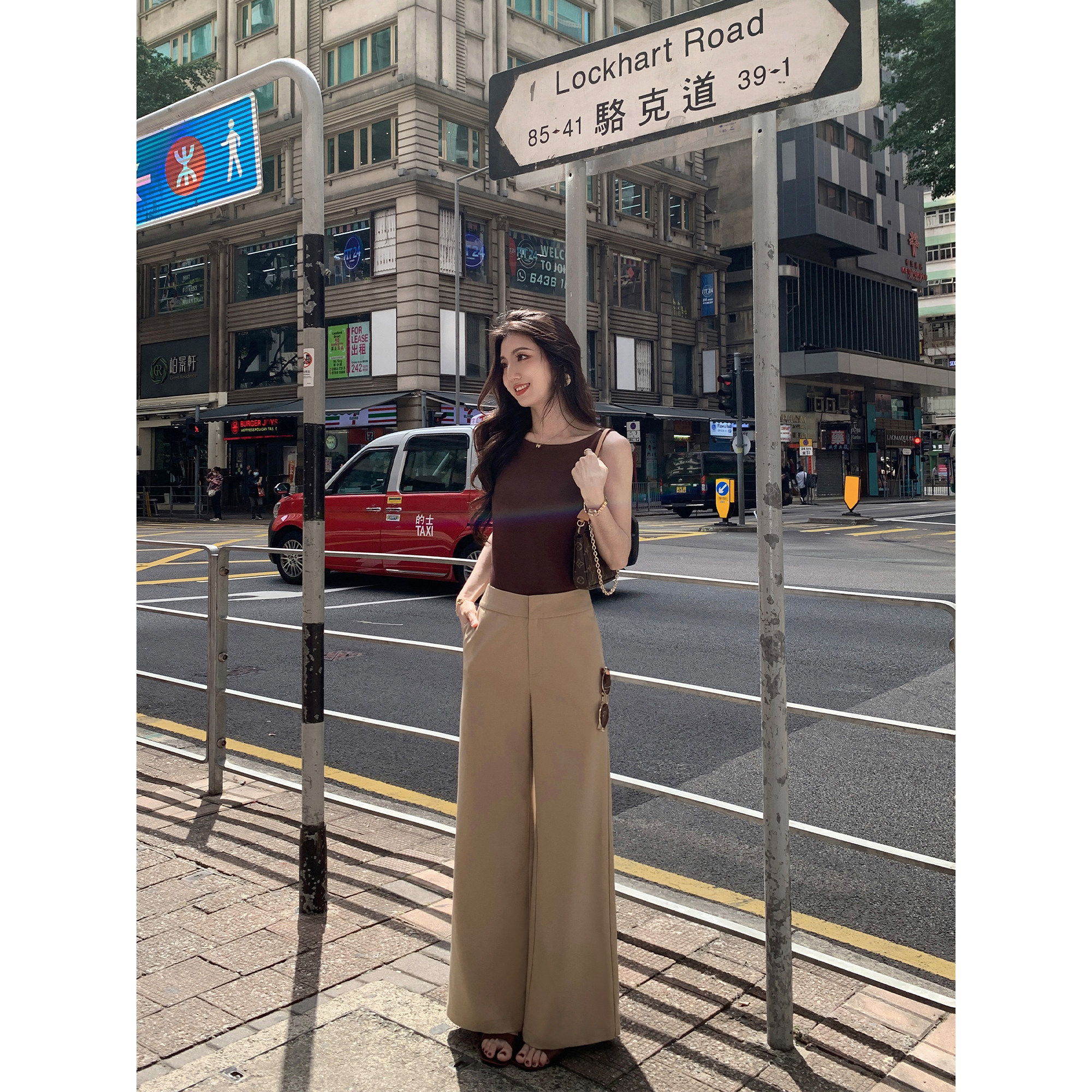 MULVAN 雅痞老钱 极简卡其色垂感阔腿裤女高级感宽松休闲直筒长裤