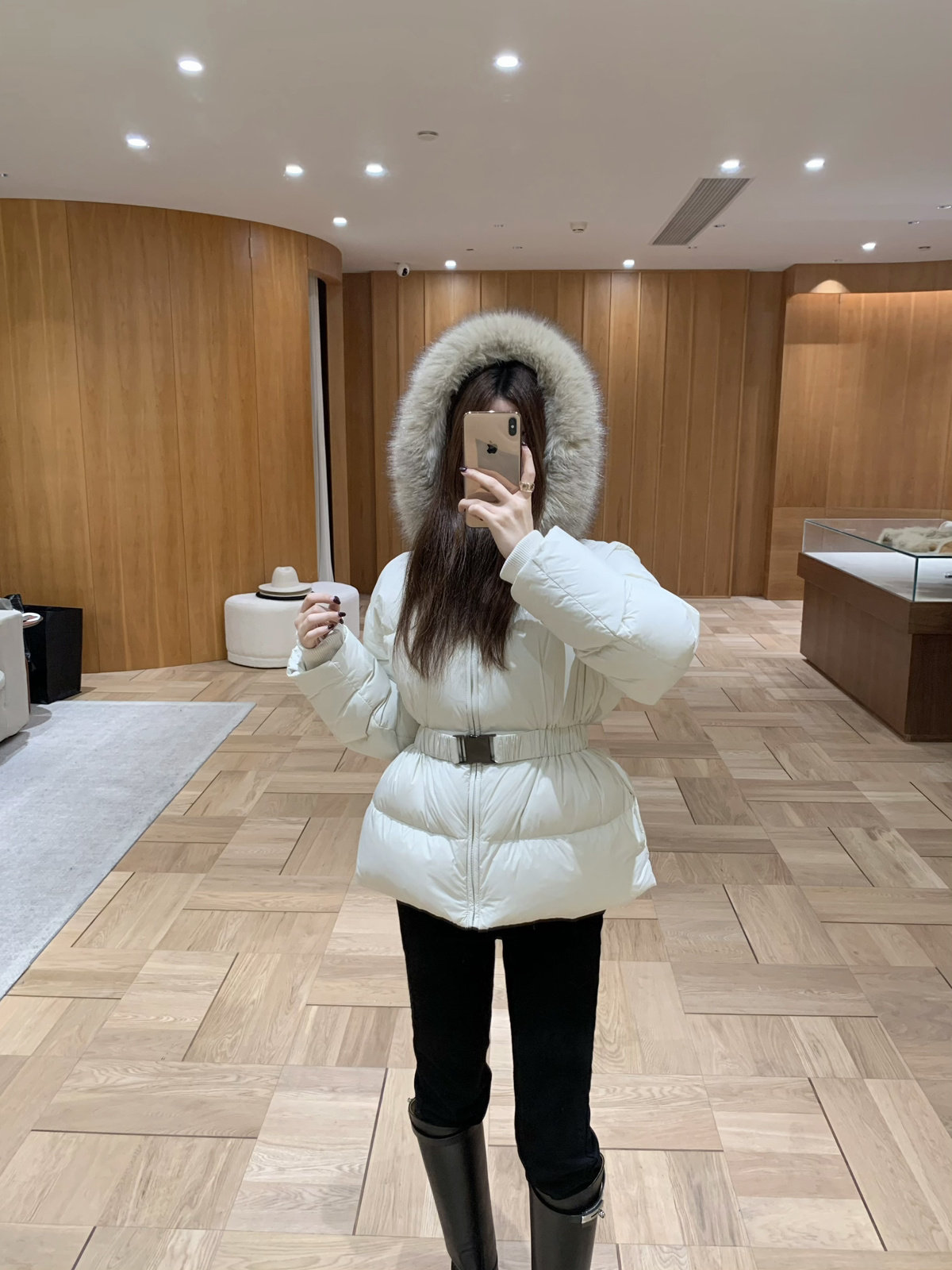 【EASE】经典款气质修身掐腰显瘦轻盈连帽环保毛领保暖羽绒服外套