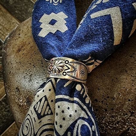HAND-MADE S  HAND-CHISELED FLOWER OPENING RING RING AMERICAN INDIAN NAVAJO TOTEM SCARF SCARF BUCKLE