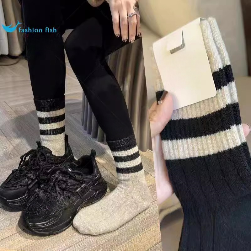 配鲨鱼裤的袜子女中筒袜秋冬条纹运动长筒袜春秋百搭学院风堆堆袜