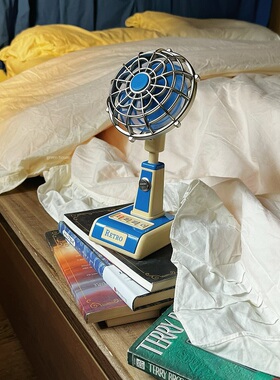 green house * 复古迷你USB充电角度风力可调节桌面电风扇