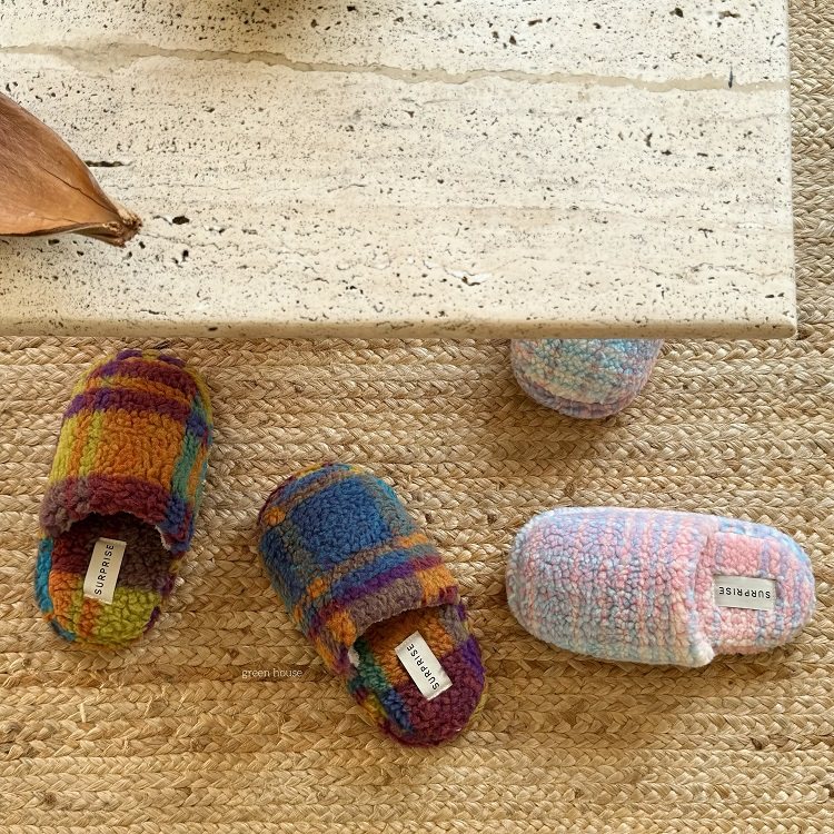 green house * 冬季温暖氛围多彩格纹家居拖鞋地板防滑静音拖