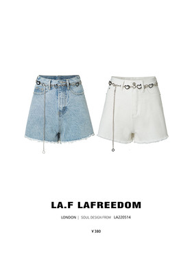 THEA买手店Lafreedom 爱心腰链牛仔毛边短裤白色蓝色白搭