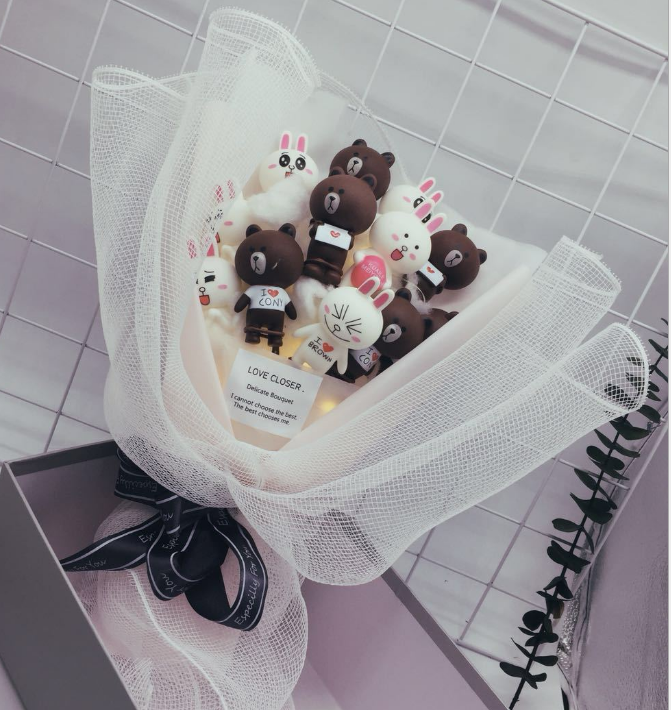 Valentine's Day Cartoon doll Bouquet of flowers Brown Bear Gift box gift Wishing graduation Dollin the Flower delivery/Flowers simulation/Plants gardening , Cartoon flower/Chocolate Flower (New) , Cartoon flower  category - from Buy2taobao.com to provide professional Taobao agent buy service