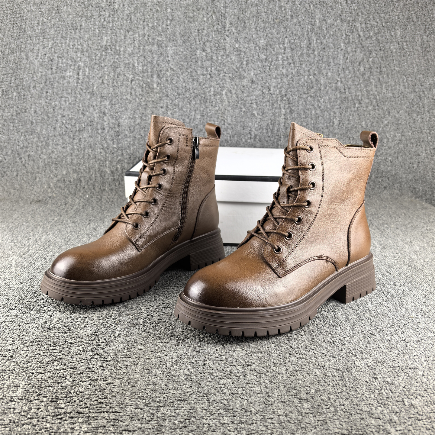 断码处理休闲真皮手工马丁靴女秋冬新款平跟短筒头层牛皮单靴子女