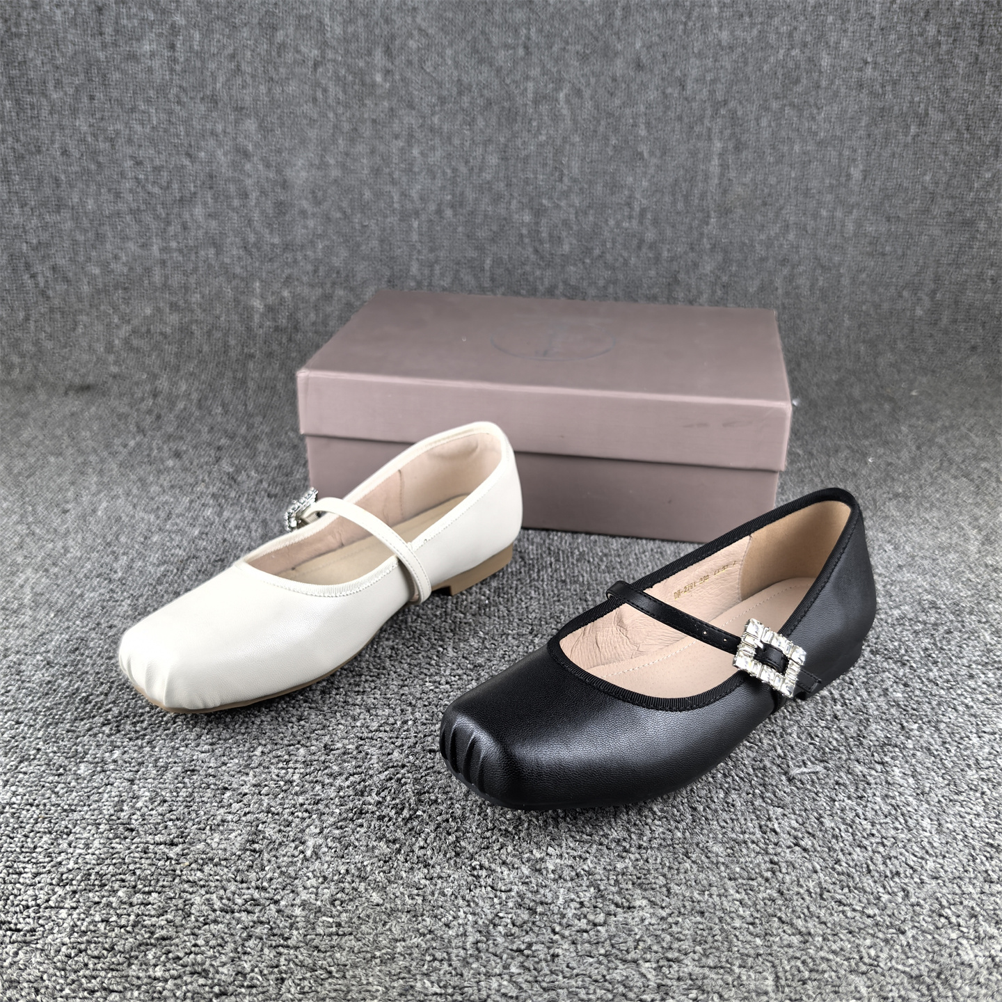 断码处理时尚小香风手工女鞋羊皮春秋季平底软面真皮玛丽珍单鞋女