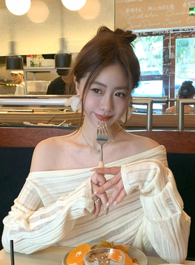 Baby61【私藏温柔】極简法式慵懒斜领多穿法设计感露肩羊毛毛衣女