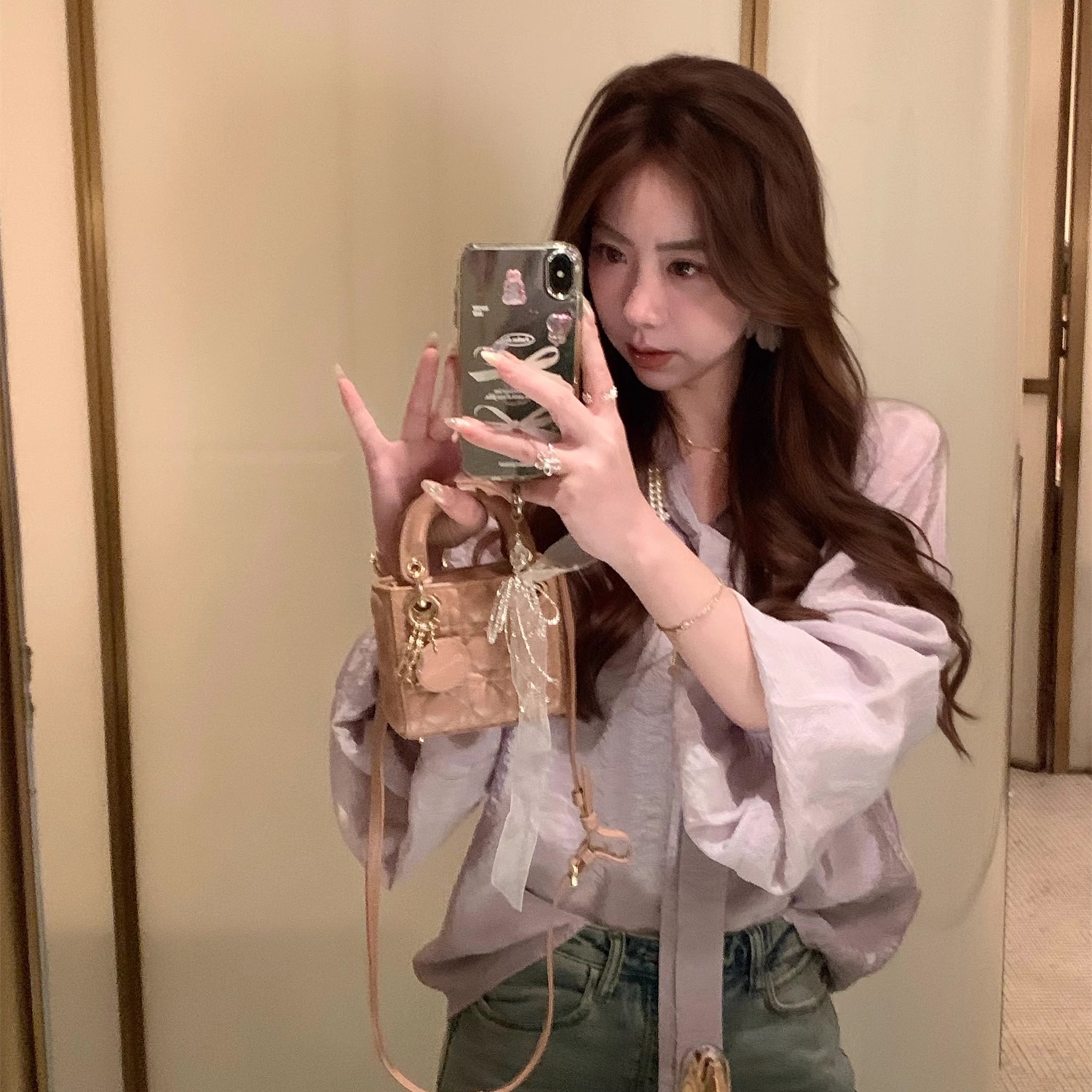 Baby61【赫拉小姐】韩系气质肌理感V领设计显瘦系带两色衬衫新款