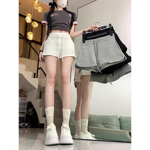 American Hot Girl Gray Sports Shorts For Women 2026 Versatil
