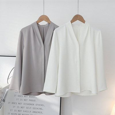 2026 Light Mature V-neck French Female Career Commuter Inter