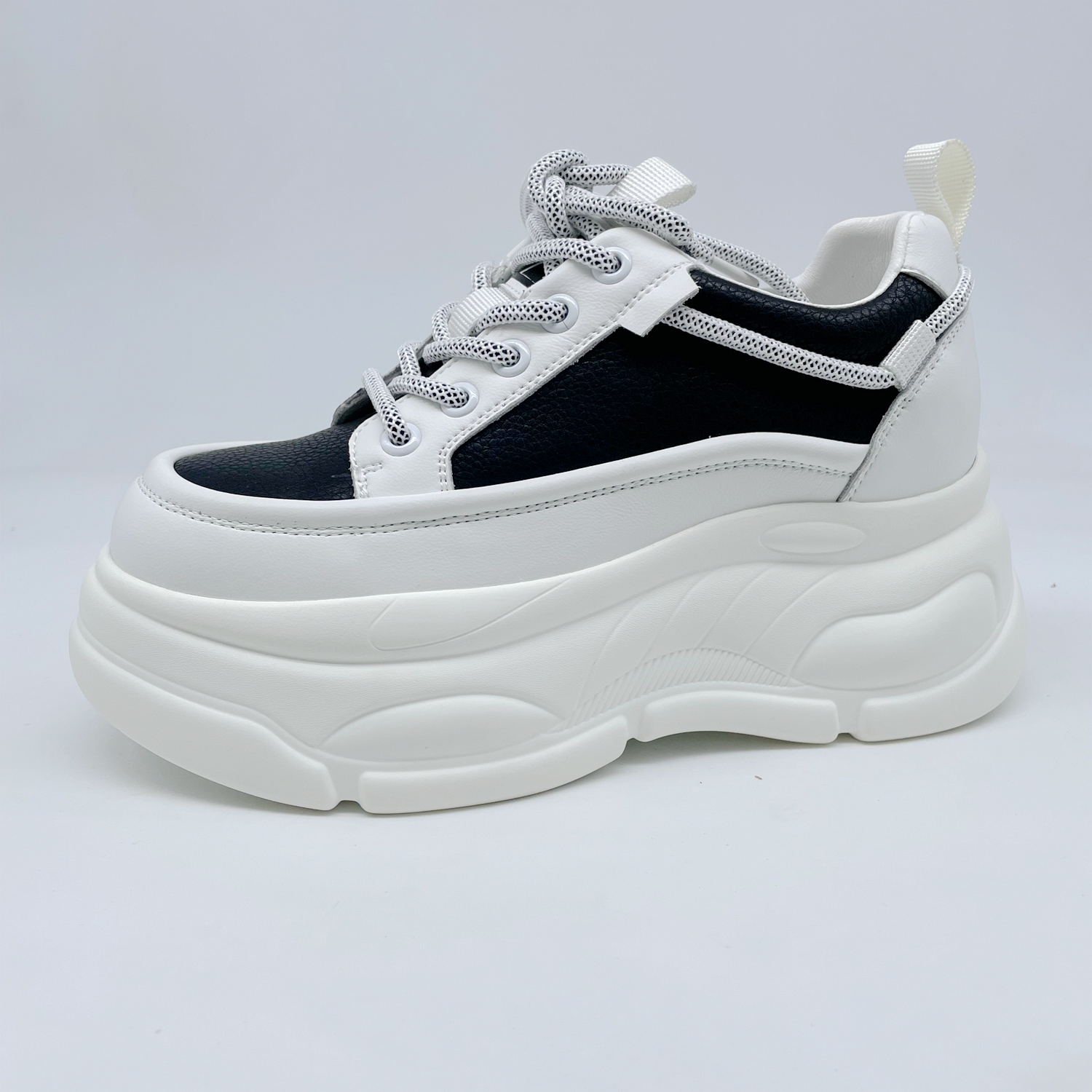 维杜拉品牌撤柜断码特价处理夏季圆头厚底休闲鞋女百搭休闲鞋