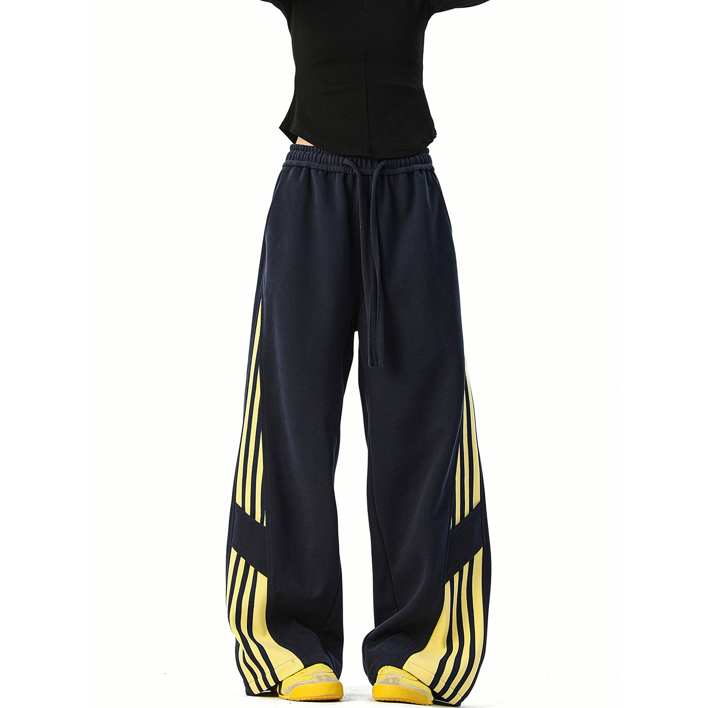 A410-K8689-特批50限价99-成分：61%棉39%聚酯纤维-320g卫裤面料，男装休闲裤，电商A410