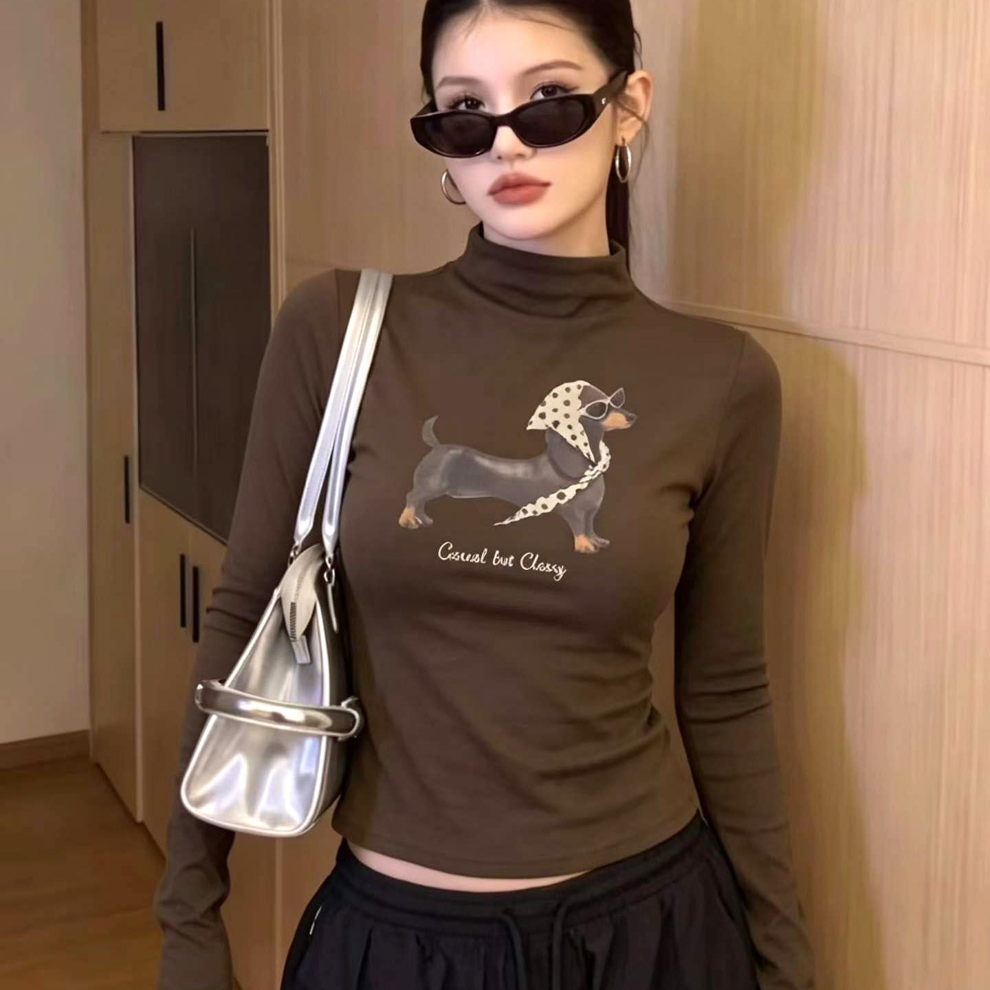 韩系南瓜咖长袖修身印花女T恤