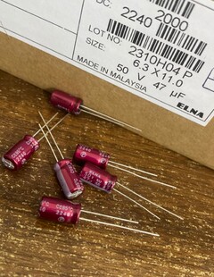 200个=130元 RA3-47UF50V ELNA伊娜 紫红袍音频电解电容器 6*11