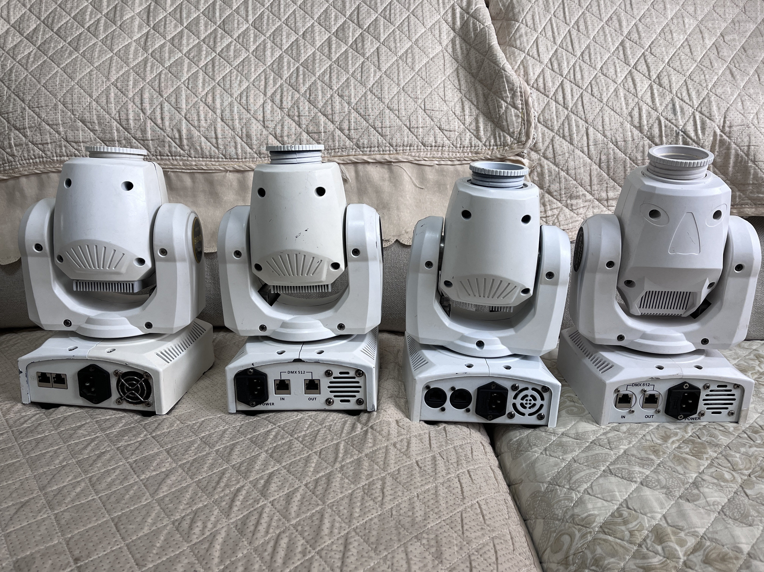 8层新舞台灯光光束灯图案30W包房KTV效果灯摇头图案灯旋转闪光灯