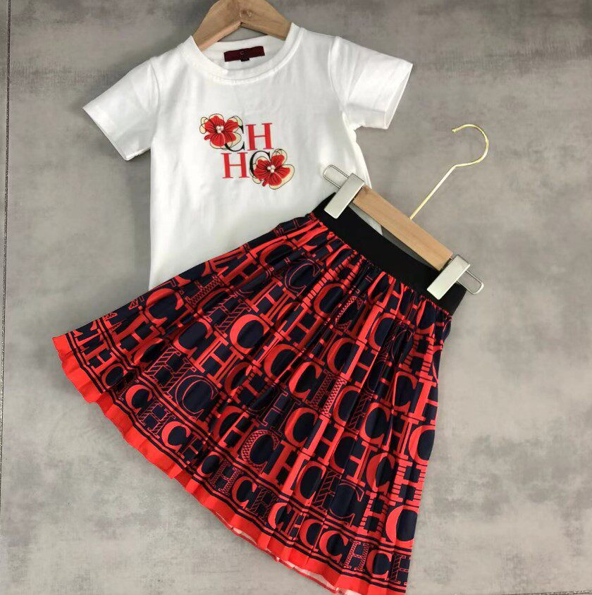 春夏新款女童纯棉短袖T恤+半裙两件套外贸高端定制时尚简约套装